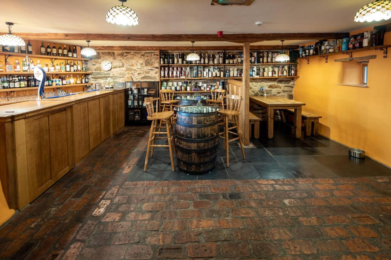 מלון Whitbeck The Wayside And Whisky Barn מראה חיצוני תמונה