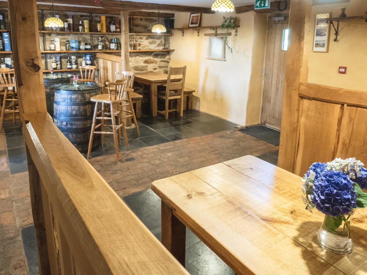 מלון Whitbeck The Wayside And Whisky Barn מראה חיצוני תמונה